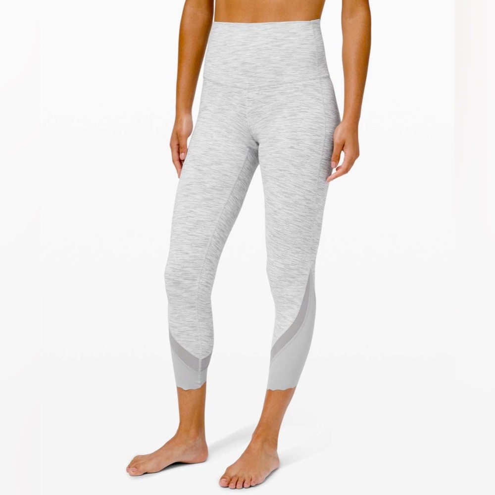 Lululemon Wunder Under Crop High- 23"
Wee Are From Space Nimbus Battleship